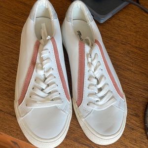 Madewell Kicks